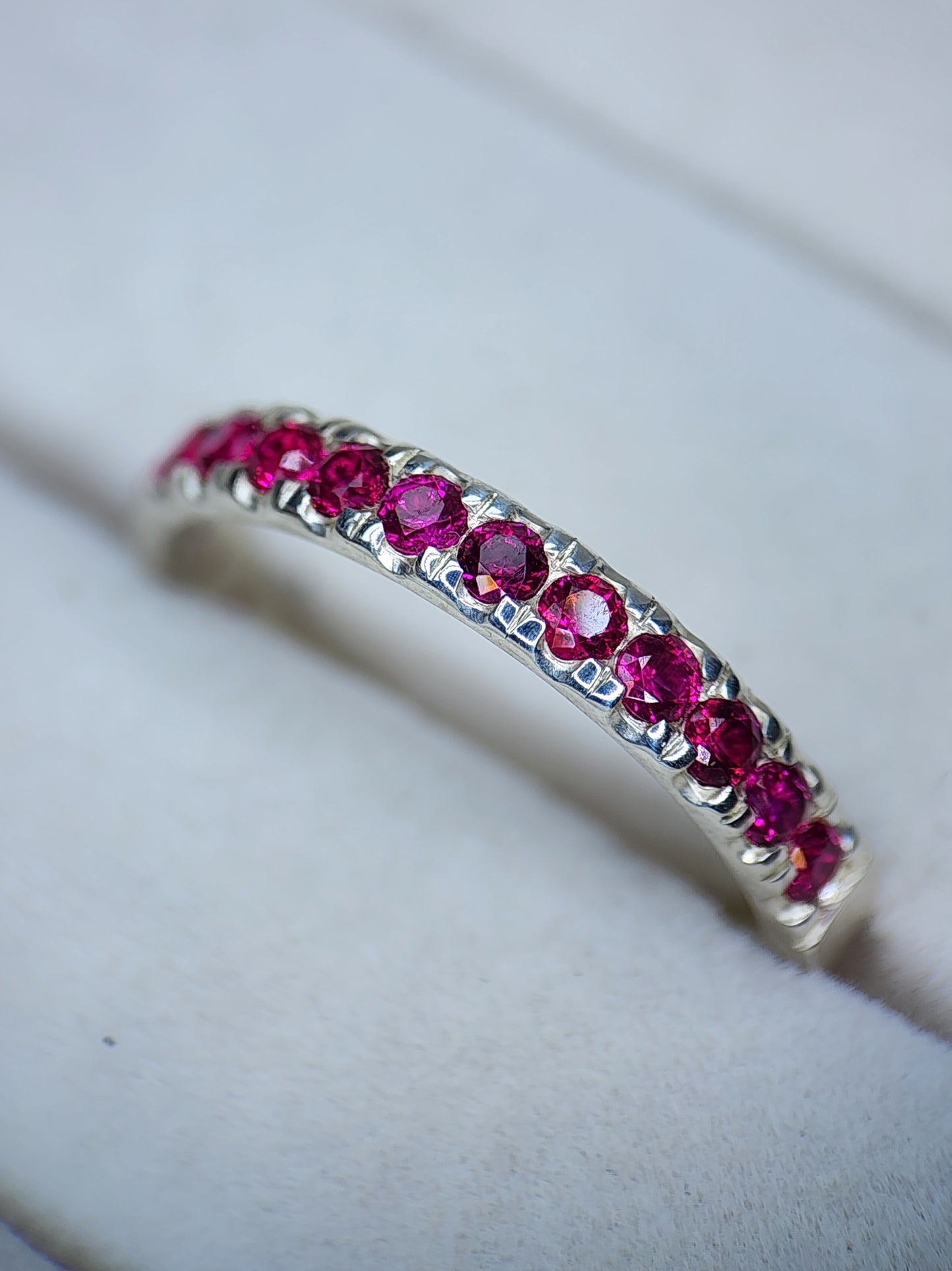 Signature Pave: Garnet MTO