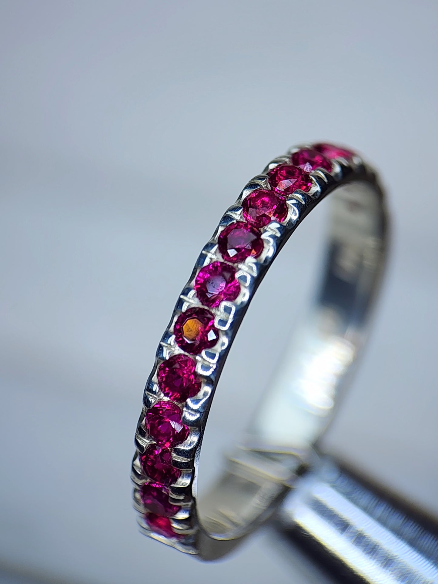 Signature Pave: Garnet MTO